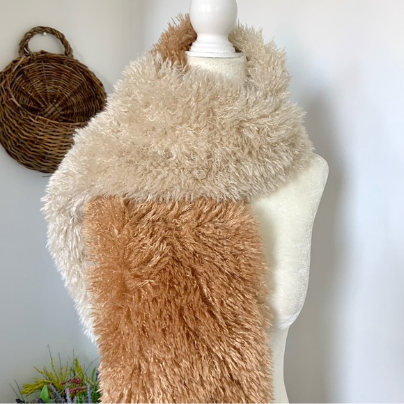 Anthropologie Faux Fur Fluffy Colorblock Scarf - Picture 5 of 14